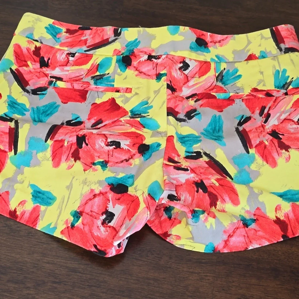 JCREW Outlet Floral Women's Shorts - Picture 9 of 10